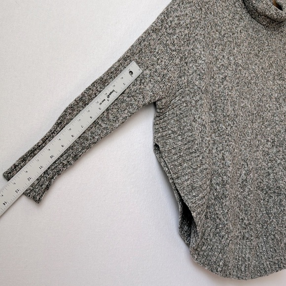 Stitchfix Poncho Sweater NWT Leo & Nicole Womens XS Grey Soft Cozy Knit Pullover - Picture 15 of 15